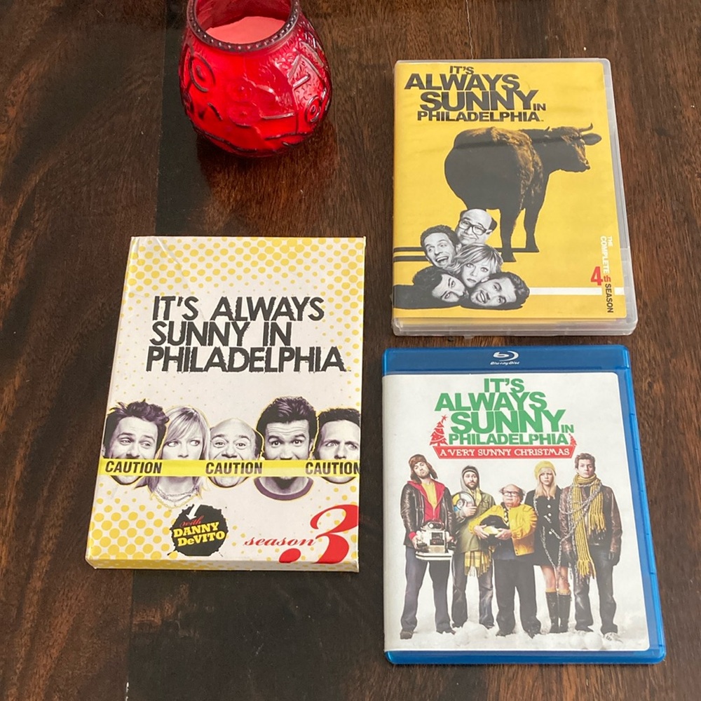 It’s Always Sunny in Philadelphia Seasons 3, 4 DVDs & Christmas Special Blu-ray